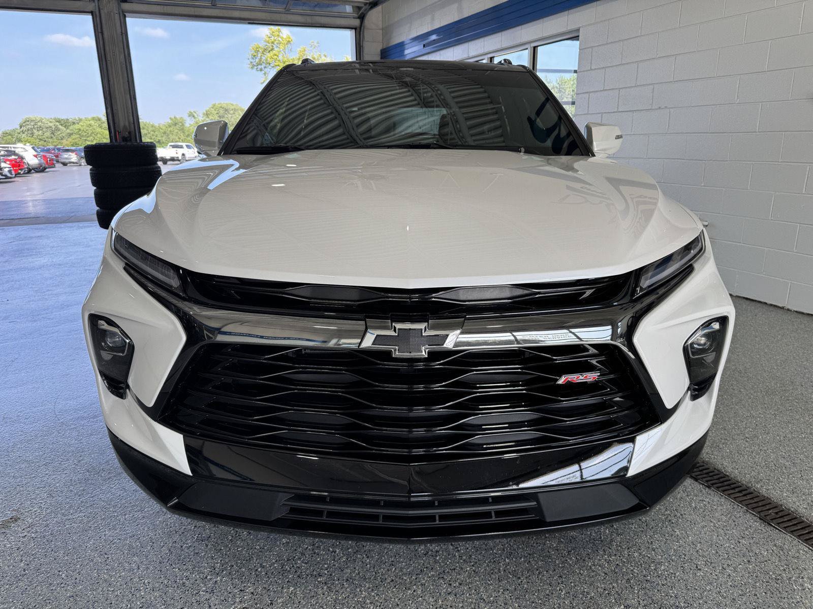 Used 2025 Chevrolet Blazer RS w/ Enhanced Convenience Package AWD/4WD image 3