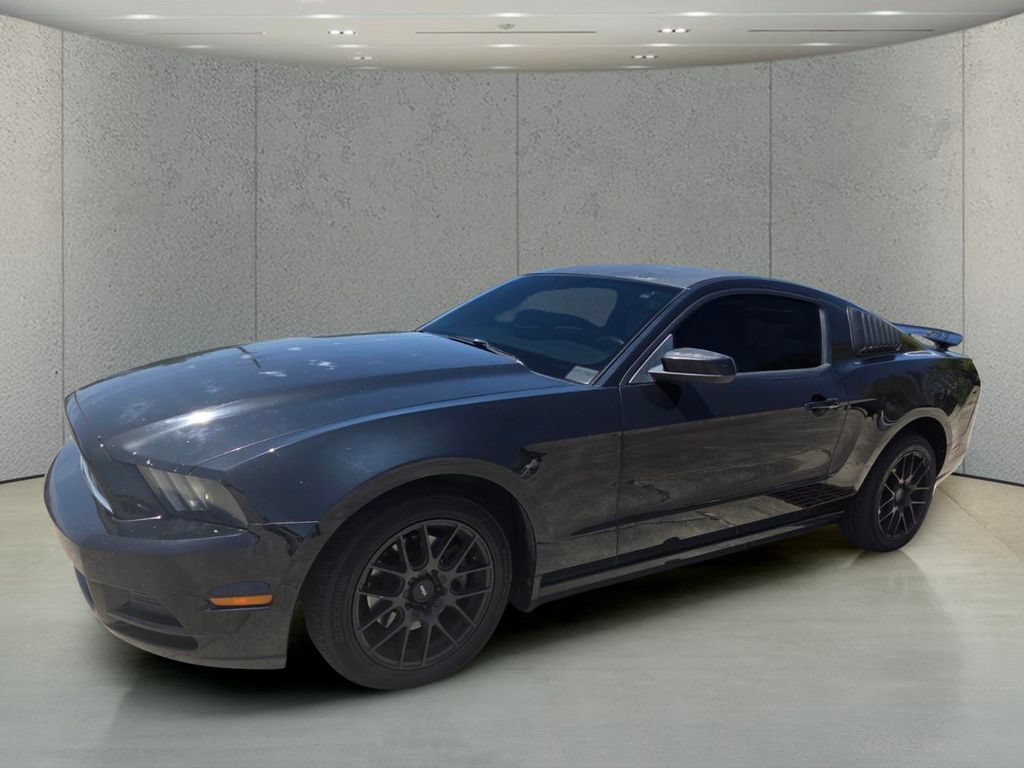 Used 2014 Ford Mustang Premium RWD image 9