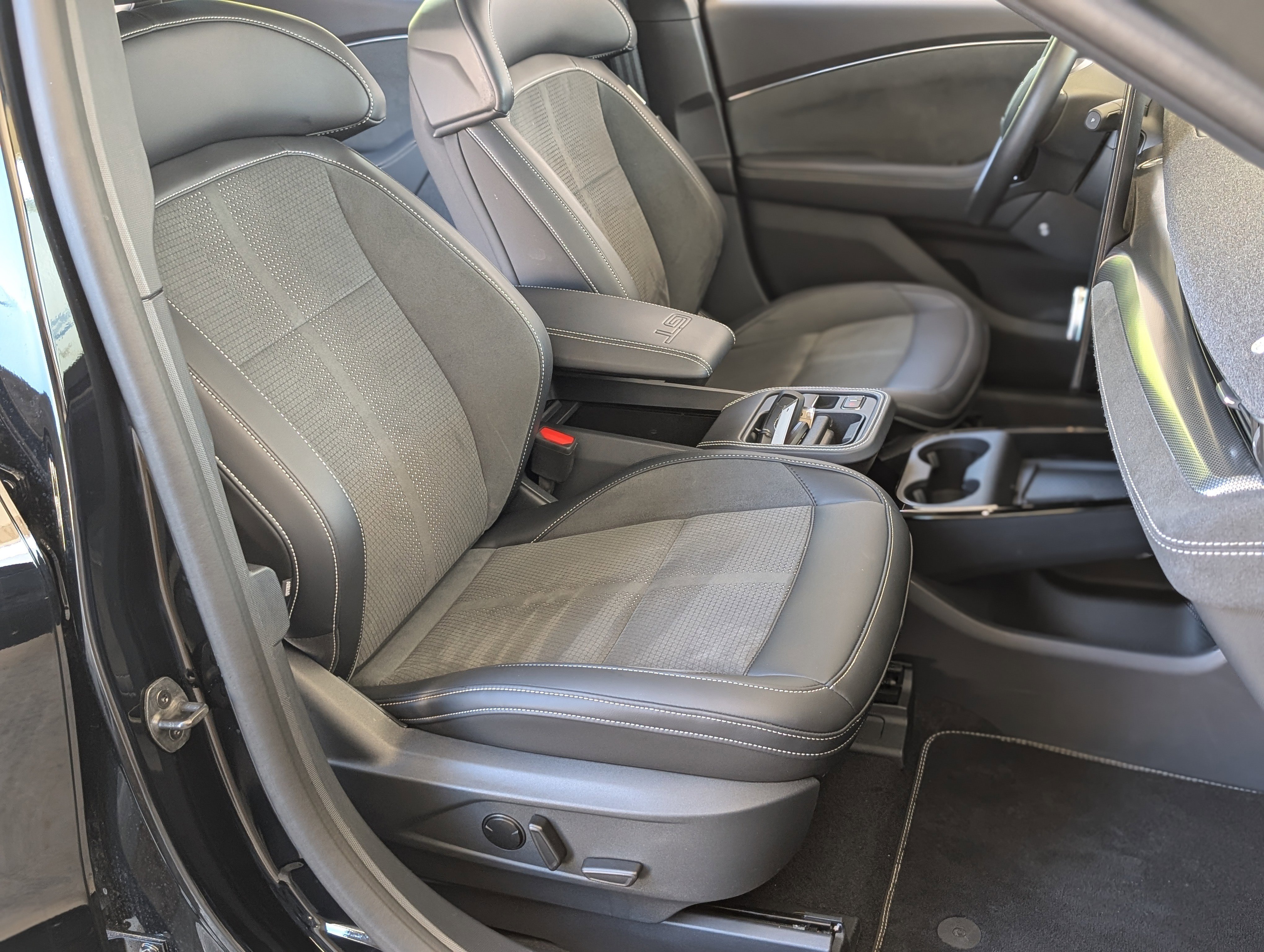 Used 2025 Ford Mustang Mach-E GT image 22