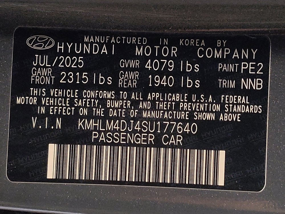 Used 2025 Hyundai Elantra Hybrid FWD image 33
