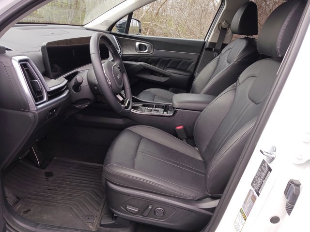 Used 2025 Kia Sorento SX AWD/4WD image 12