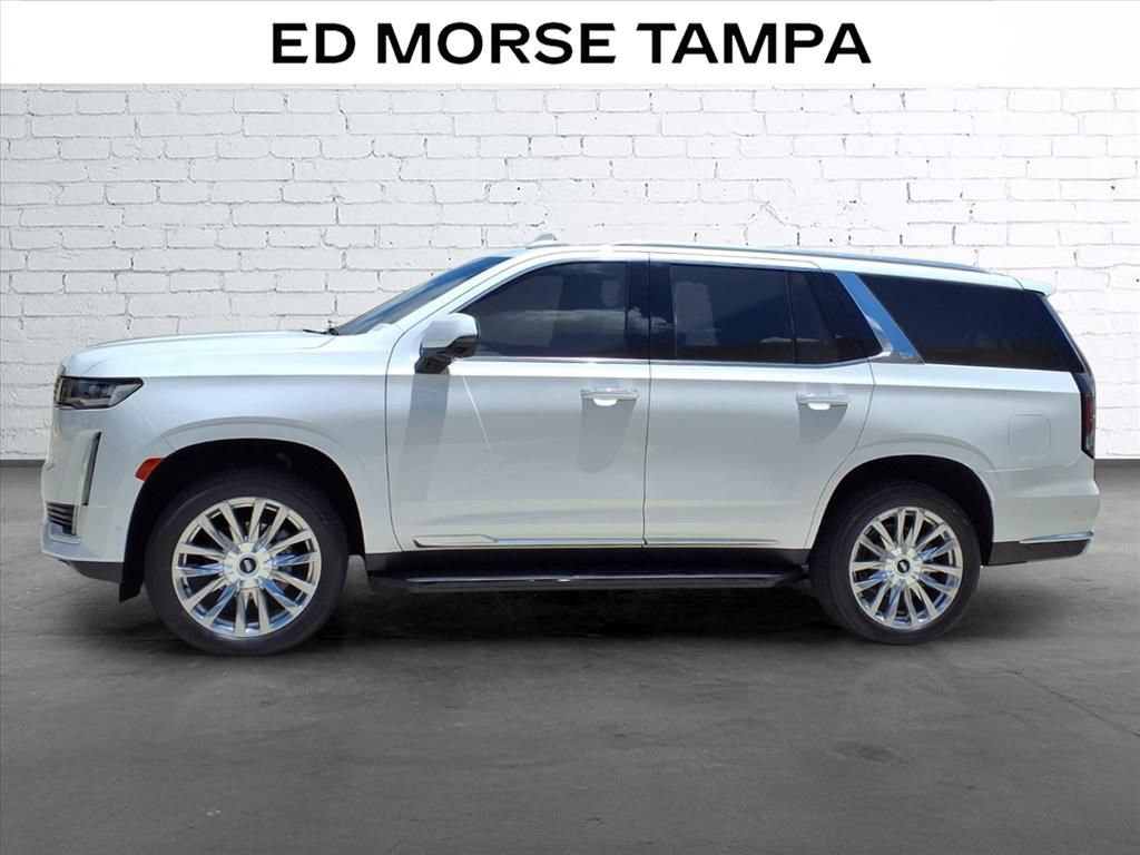 Used 2024 Cadillac Escalade Premium Luxury AWD/4WD image 2