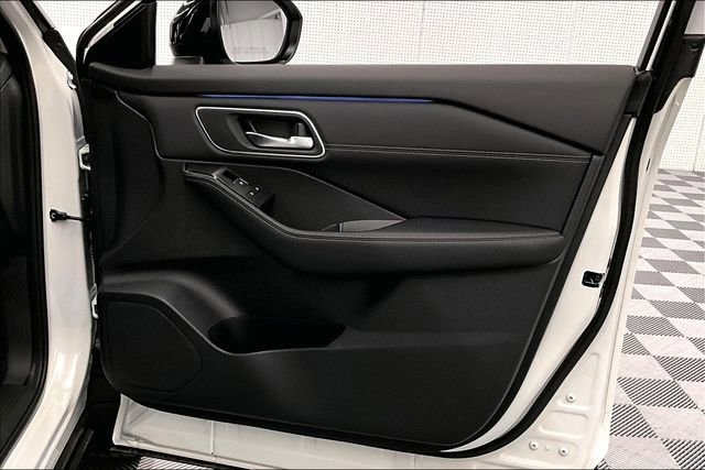 New 2025 Nissan Rogue Platinum w/ Tech Package image 37
