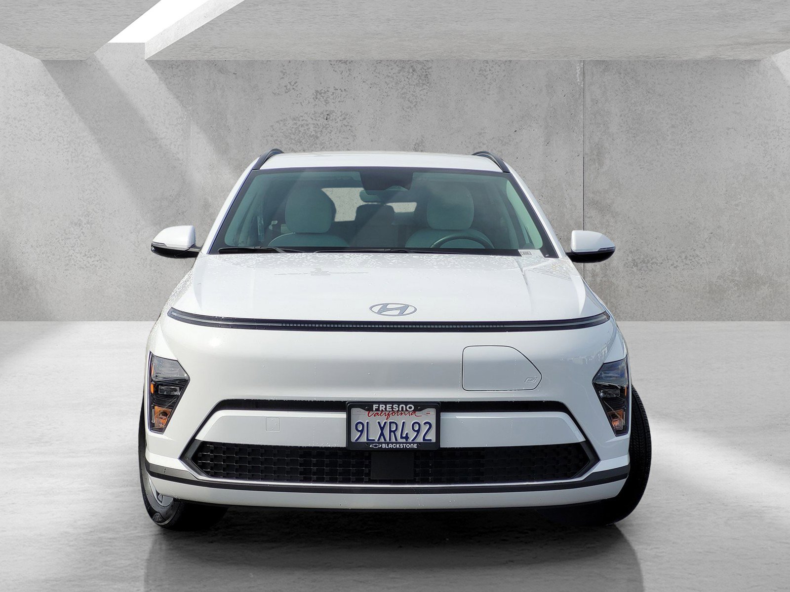 Used 2024 Hyundai Kona SEL image 2