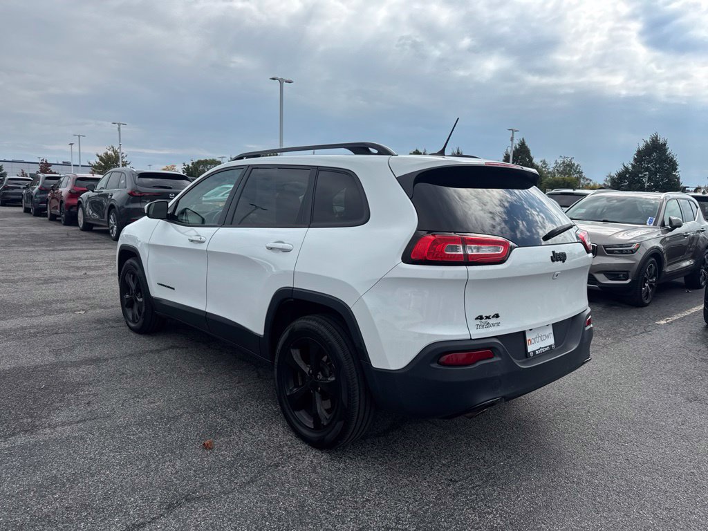 Used 2015 Jeep Cherokee Latitude w/ Cold Weather Group AWD/4WD image 4
