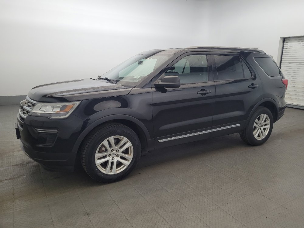 Used 2018 Ford Explorer XLT AWD/4WD image 2