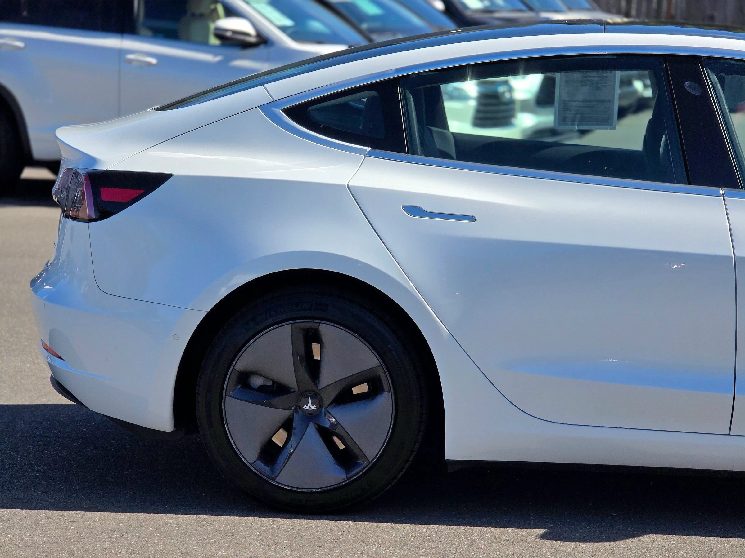 Used 2019 Tesla Model 3 Long Range AWD/4WD image 13