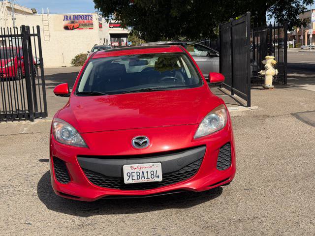 Used 2013 MAZDA MAZDA3 i Grand Touring FWD image 2