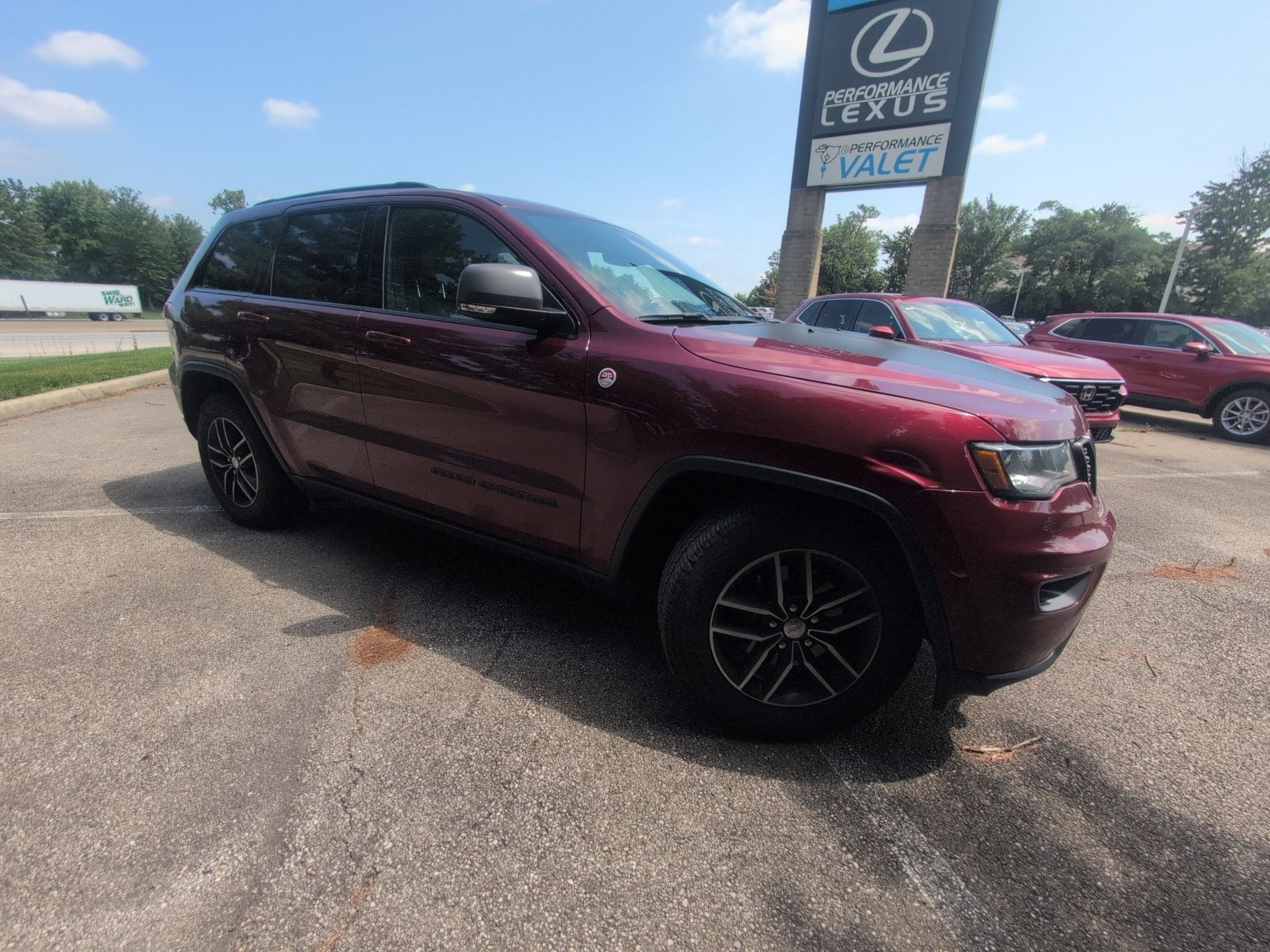 Used 2017 Jeep Grand Cherokee Trailhawk AWD/4WD image 22