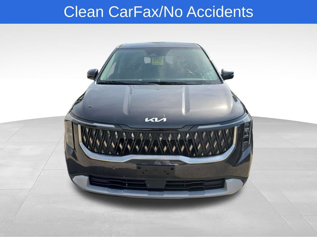 Used 2025 Kia Carnival FWD video 2