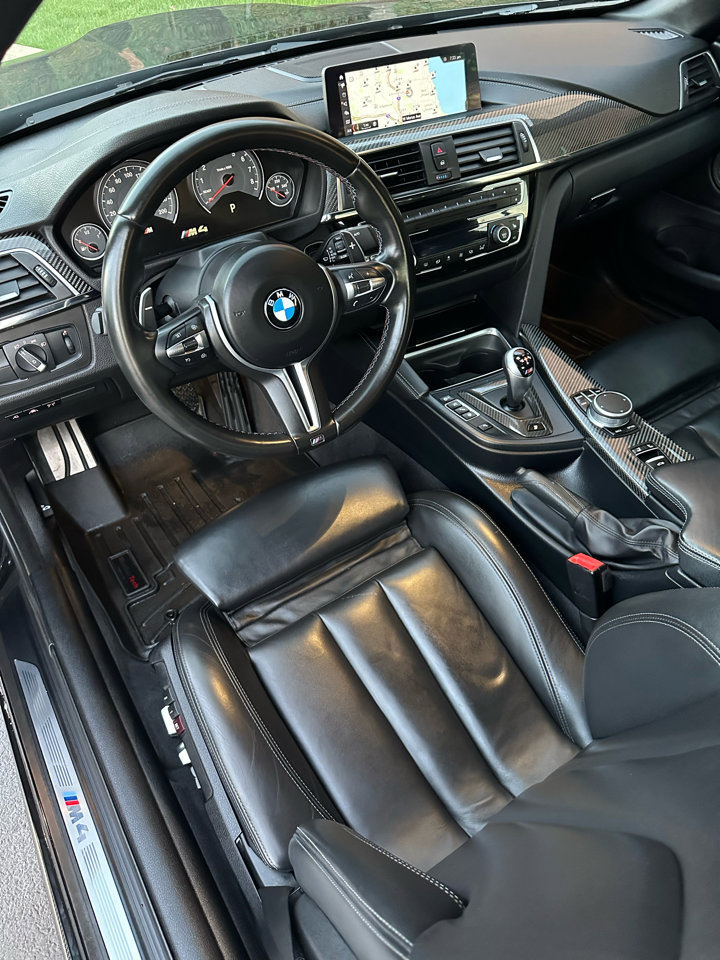 Used 2020 BMW M4 Convertible image 57