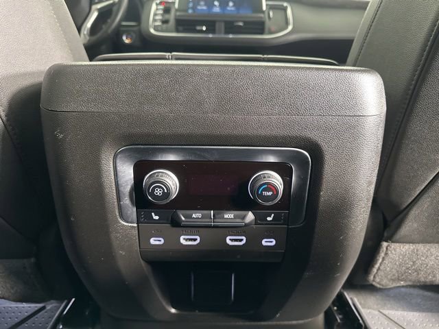 Used 2024 Chevrolet Tahoe Z71 w/ Z71 Off-Road Package AWD/4WD image 19