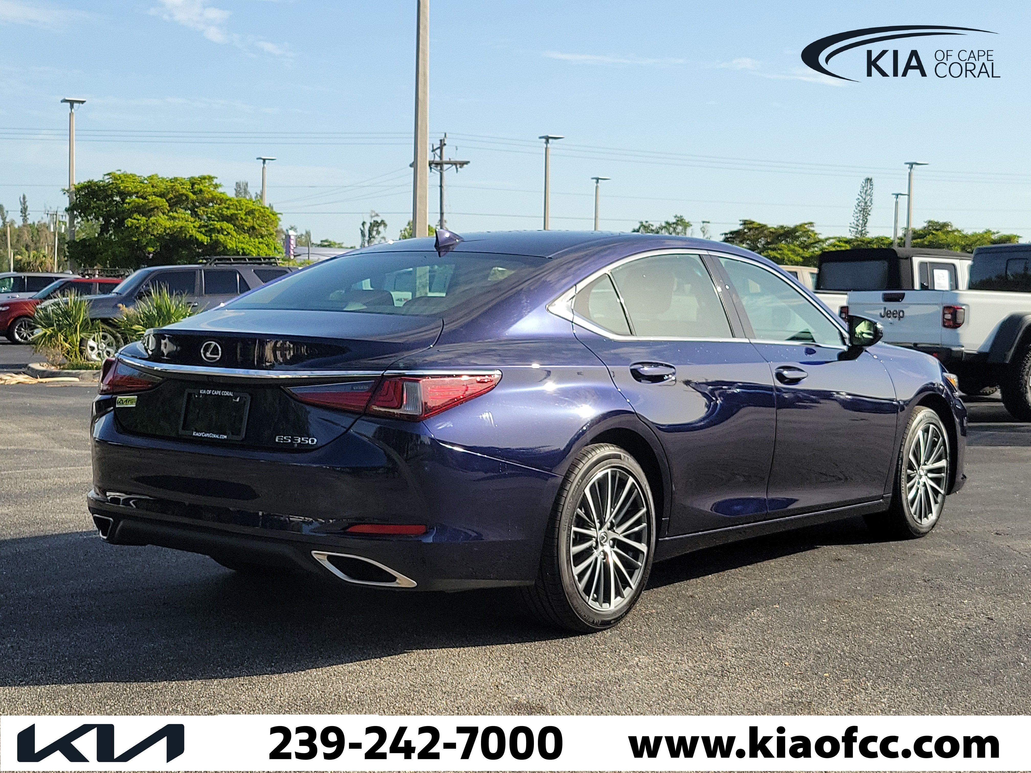 Used 2025 Lexus ES 350 w/ Premium Package FWD image 6
