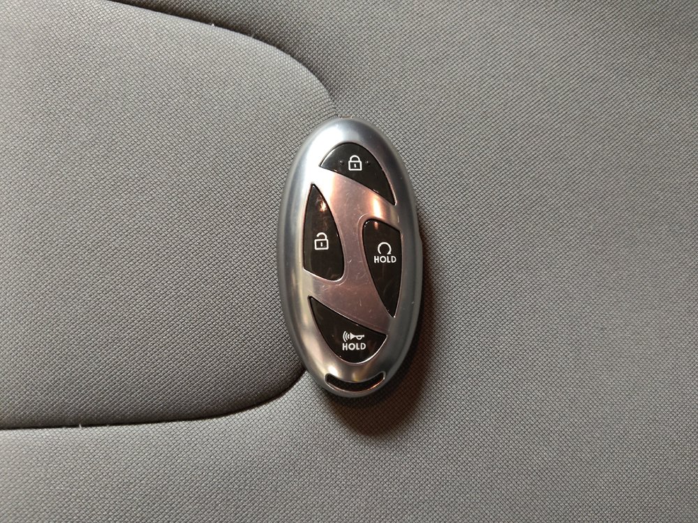 Used 2024 Hyundai Elantra SEL FWD image 32