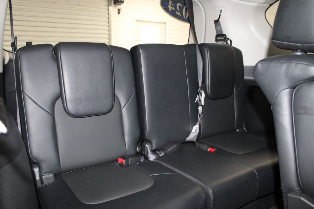 Used 2024 Nissan Armada SV image 34