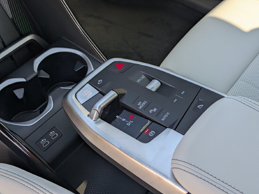 New 2027 BMW X1 xDrive28i AWD/4WD image 16