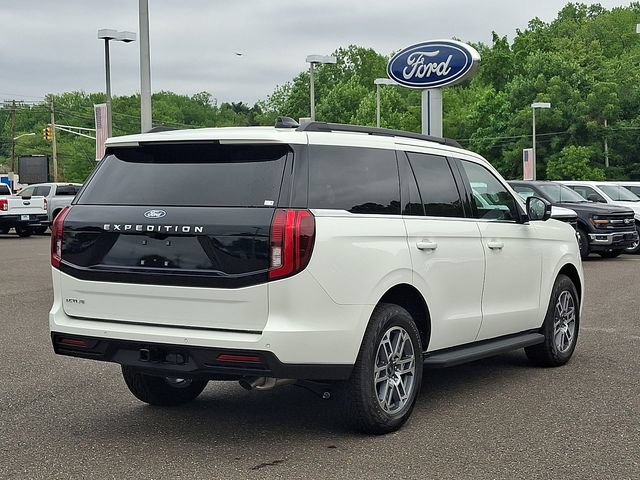 New 2026 Ford Expedition Active AWD/4WD image 4