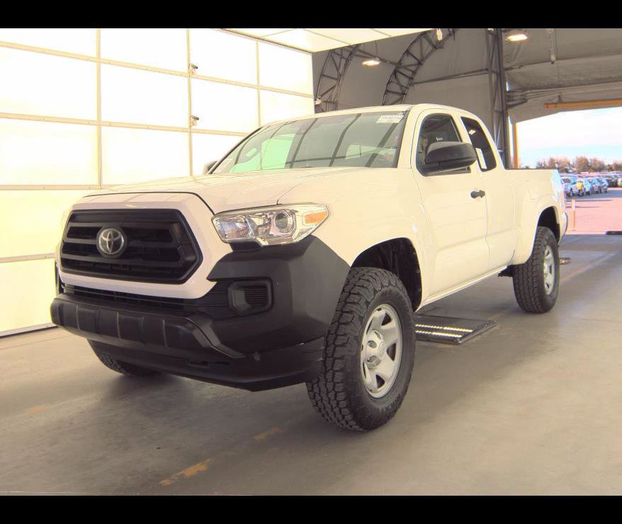 Used 2020 Toyota Tacoma SR image 2