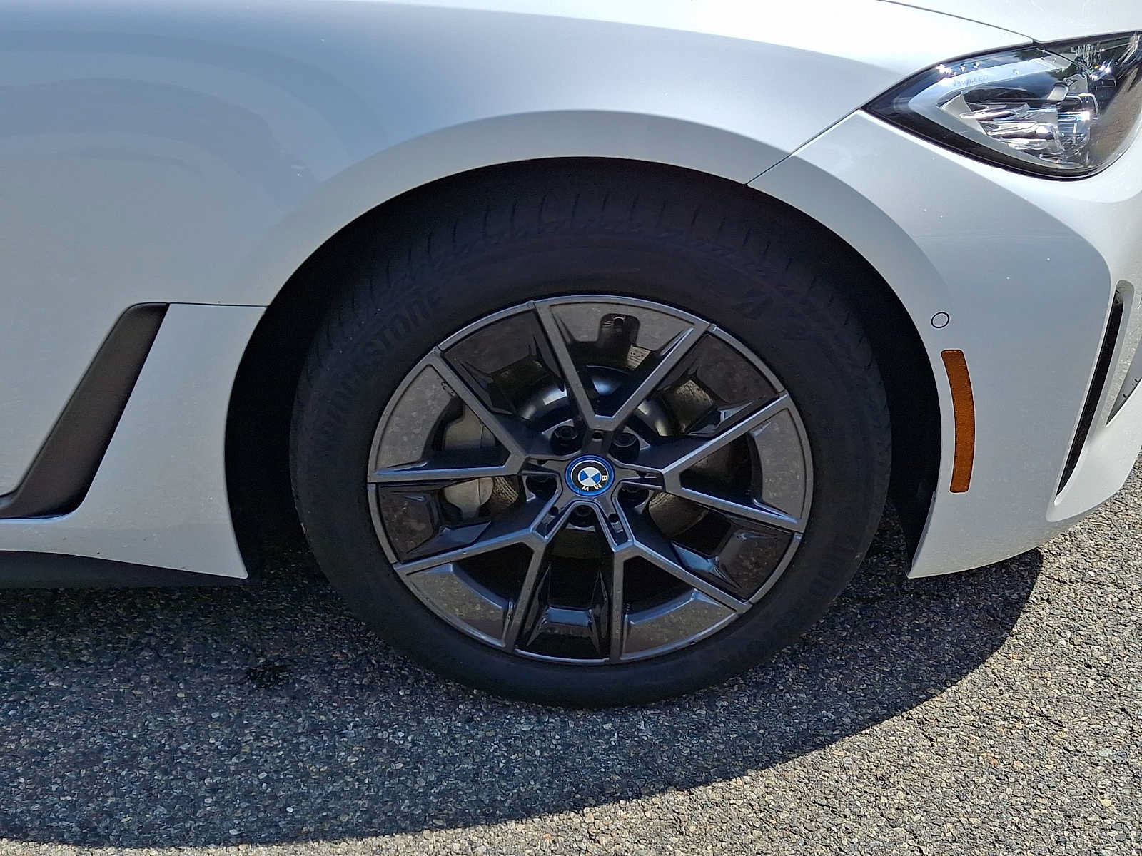 Used 2024 BMW i4 eDrive35 w/ Premium Package RWD image 8