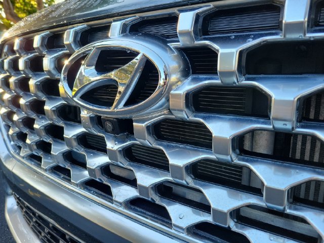Used 2021 Hyundai Santa Fe Limited w/ Cargo Package FWD image 10