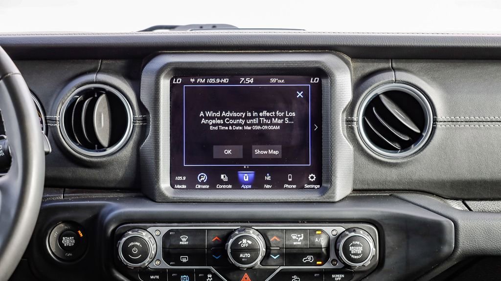 Used 2023 Jeep Wrangler Unlimited Sahara image 17