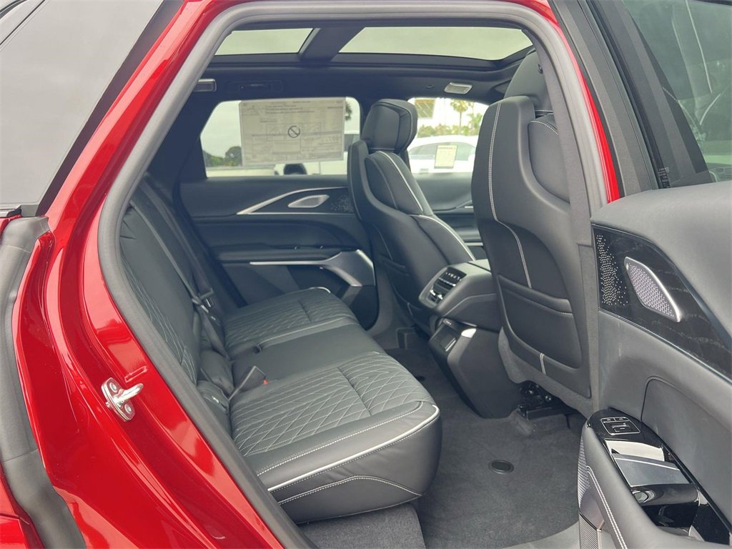 New 2026 Cadillac Lyriq V image 33