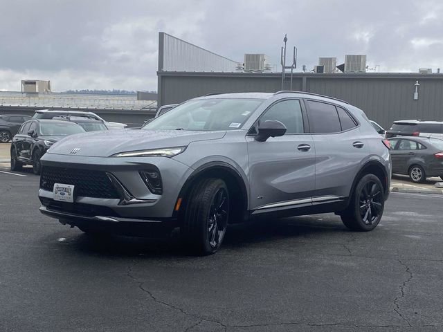 Used 2025 Buick Envision Sport Touring image 8