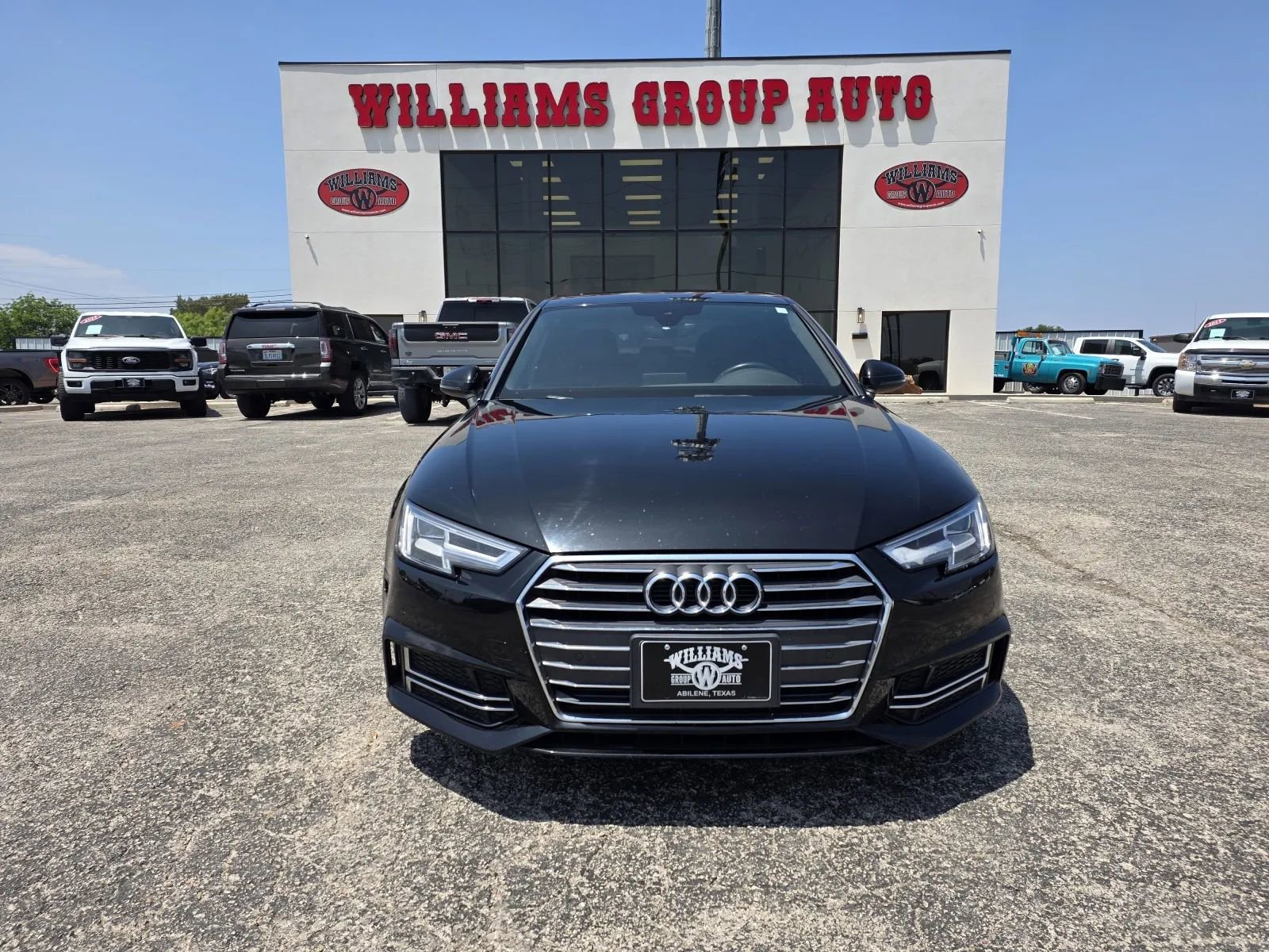 Used 2017 Audi A4 2.0T Premium Plus w/ Premium Plus Package FWD image 2