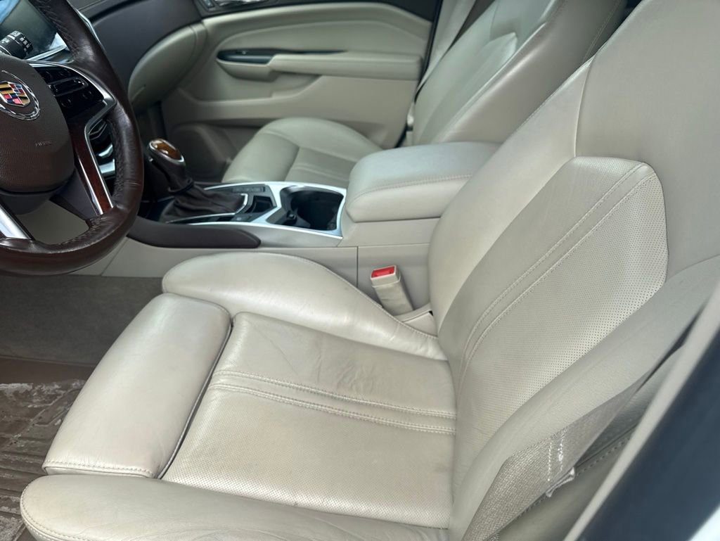 Used 2015 Cadillac SRX Luxury w/ Driver Awareness Package AWD/4WD image 11