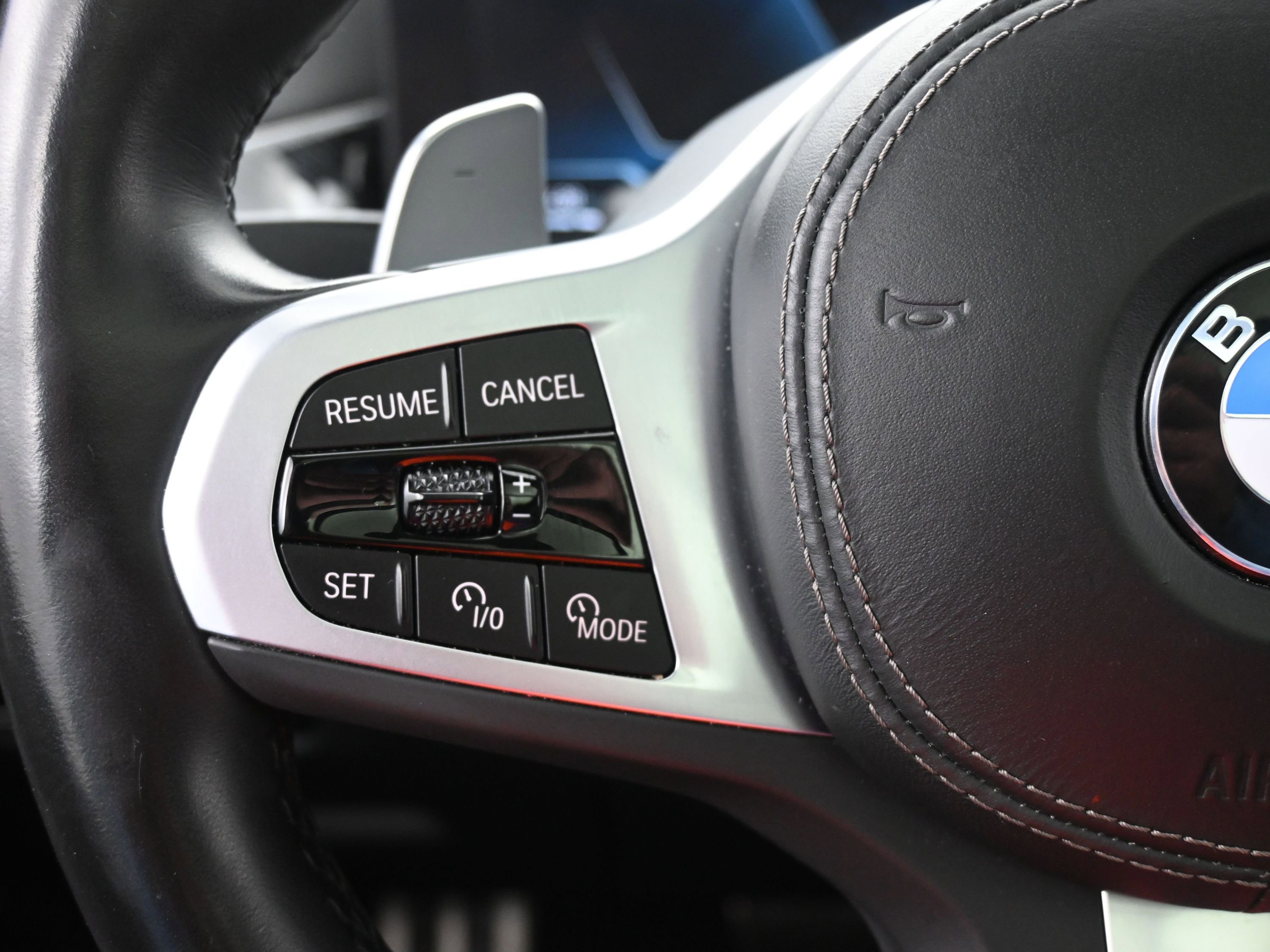 Used 2024 BMW X7 xDrive40i w/ M Sport Package image 22