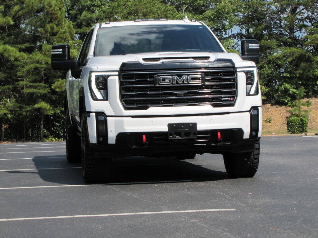 Used 2024 GMC Sierra 2500 AT4 w/ AT4 Premium Plus Package AWD/4WD image 9