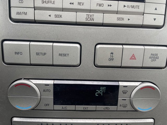 Used 2007 Lincoln MKX 2WD image 4