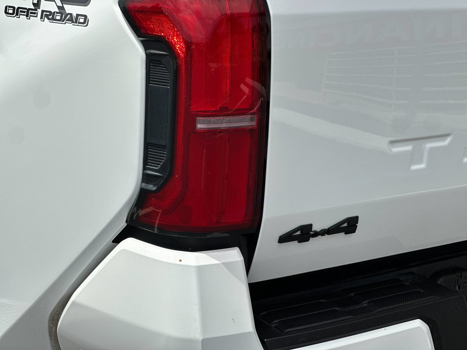 Used 2025 Toyota Tacoma TRD Off-Road AWD/4WD image 23