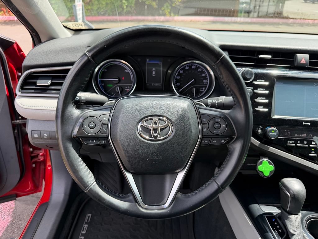 Used 2020 Toyota Camry SE FWD image 18