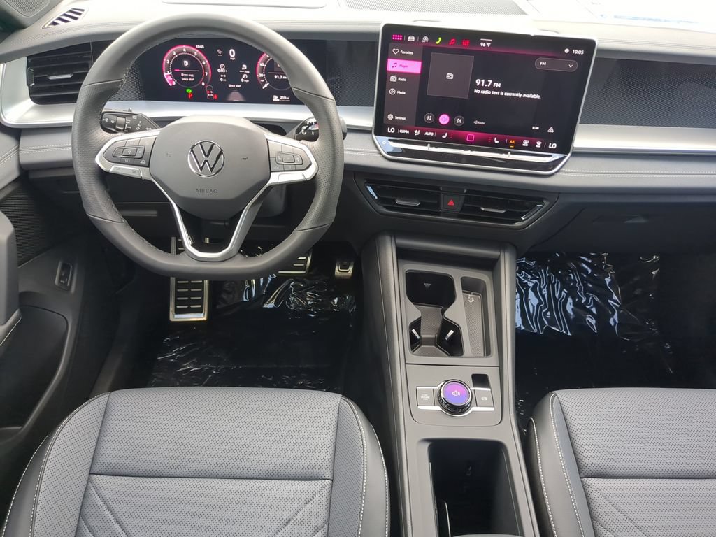 New 2026 Volkswagen Tiguan SE R-Line FWD image 13