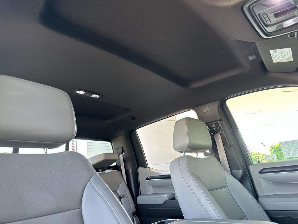 Used 2023 GMC Sierra 1500 SLT w/ SLT Premium Package AWD/4WD image 15