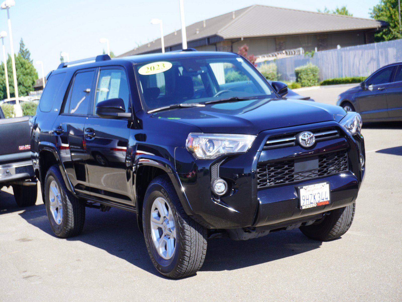 Used 2023 Toyota 4Runner SR5 RWD video 1