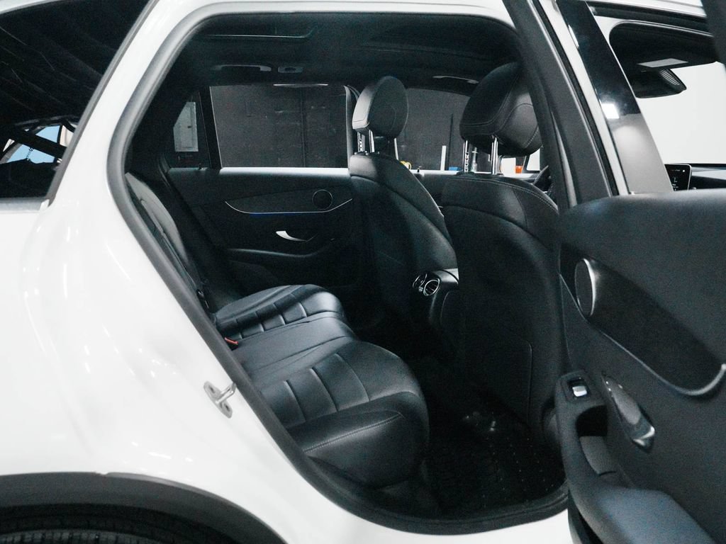 Used 2022 Mercedes-Benz GLC 300 4MATIC w/ Multimedia Package Lite image 30