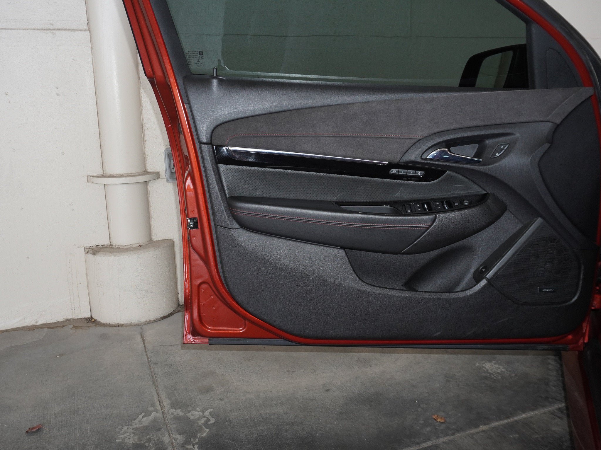 Used 2016 Chevrolet SS RWD image 36
