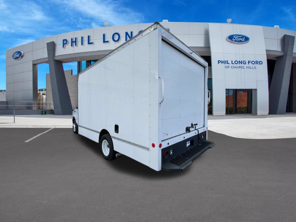 New 2024 Ford E-450 and Econoline 450 Super Duty w/ Driver's Safety Package RWD image 5