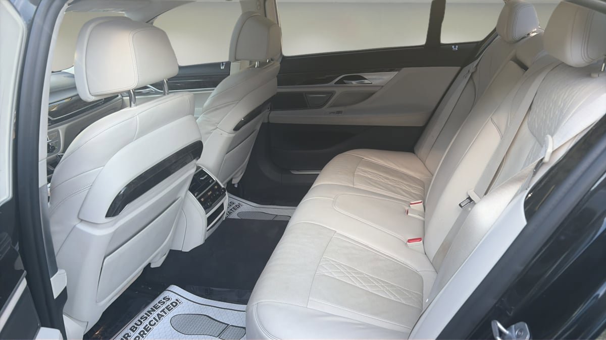 Used 2018 BMW 740i xDrive w/ Executive Package AWD/4WD image 17