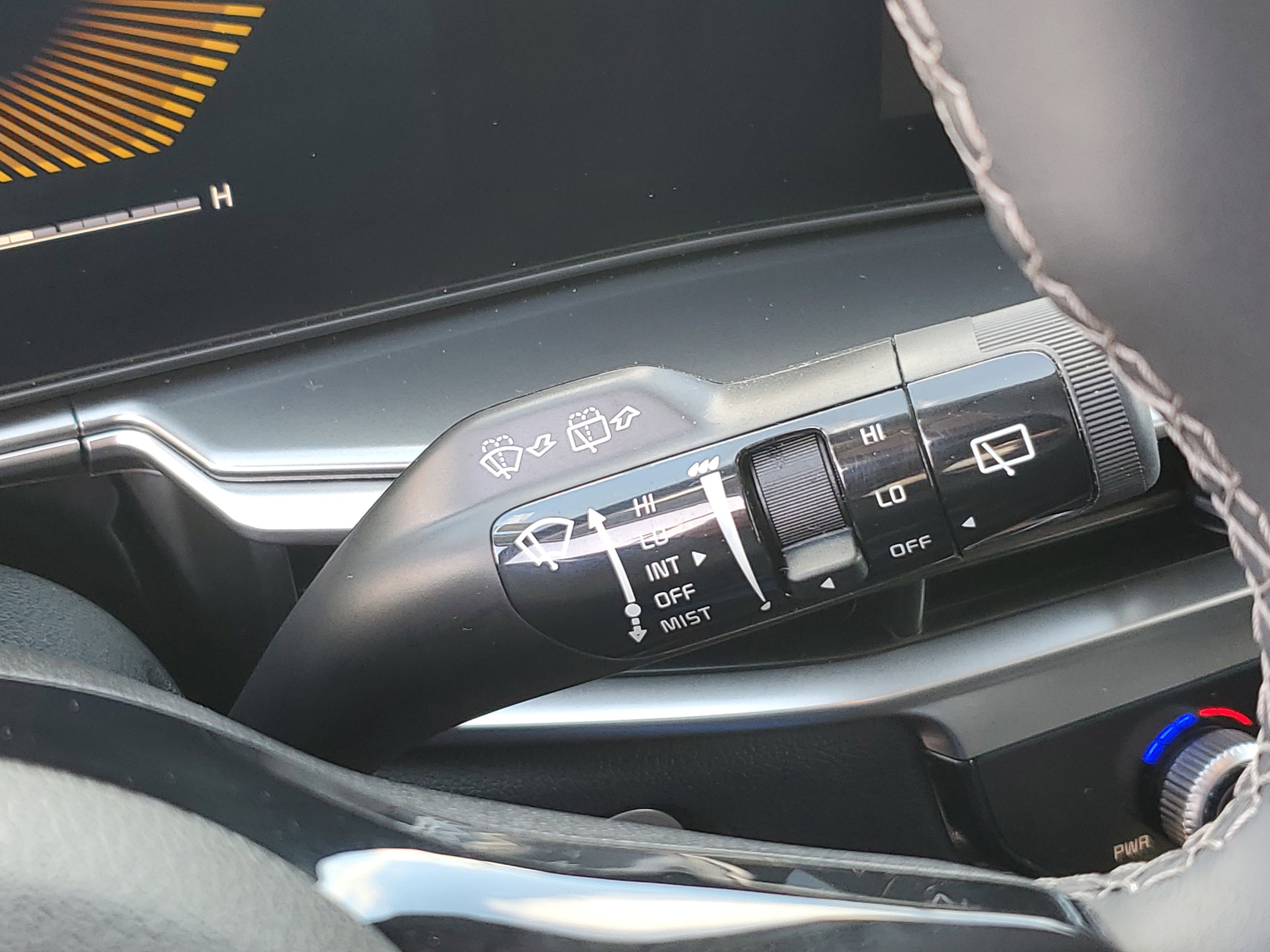 Used 2025 Kia Sorento EX image 23