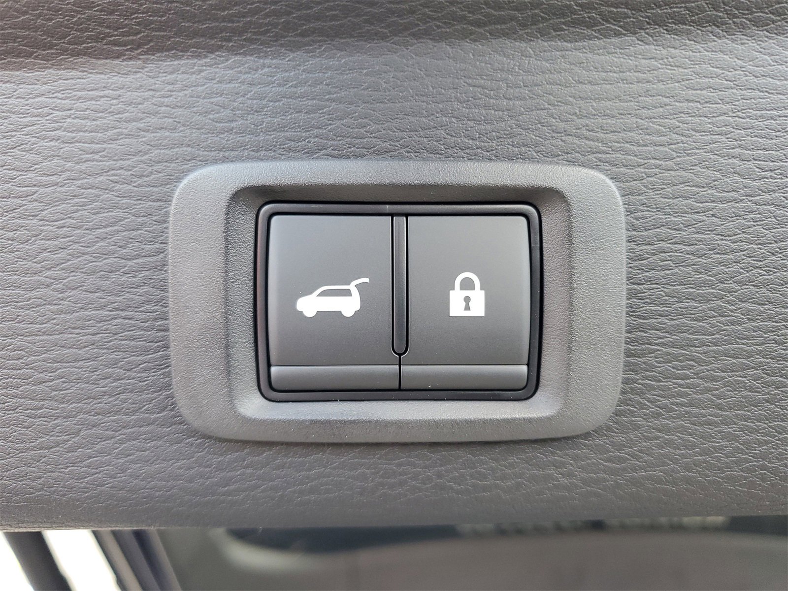 New 2025 Mitsubishi Outlander SE image 30