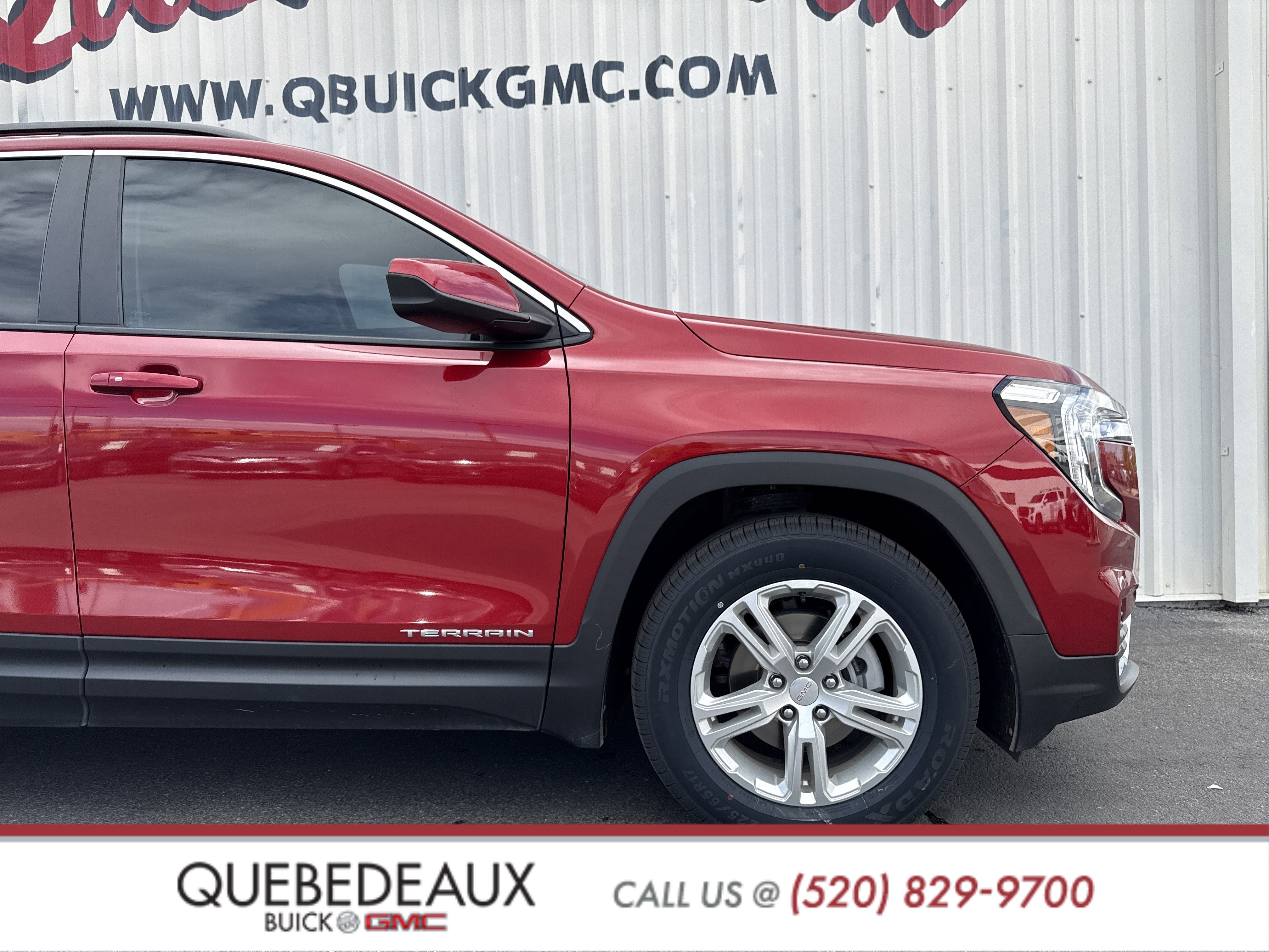 Used 2022 GMC Terrain SLE w/ Driver Convenience Package image 25