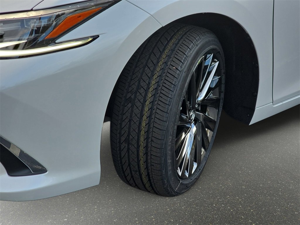 New 2025 Lexus ES 350 Luxury image 33