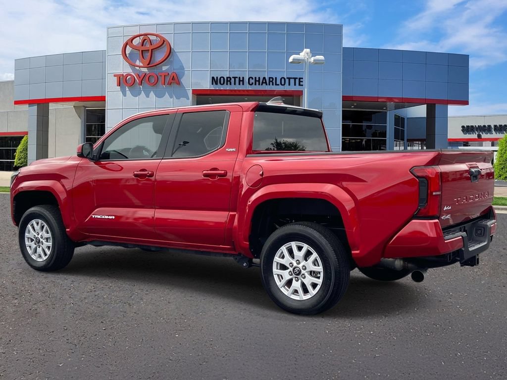 Used 2025 Toyota Tacoma SR5 AWD/4WD image 5