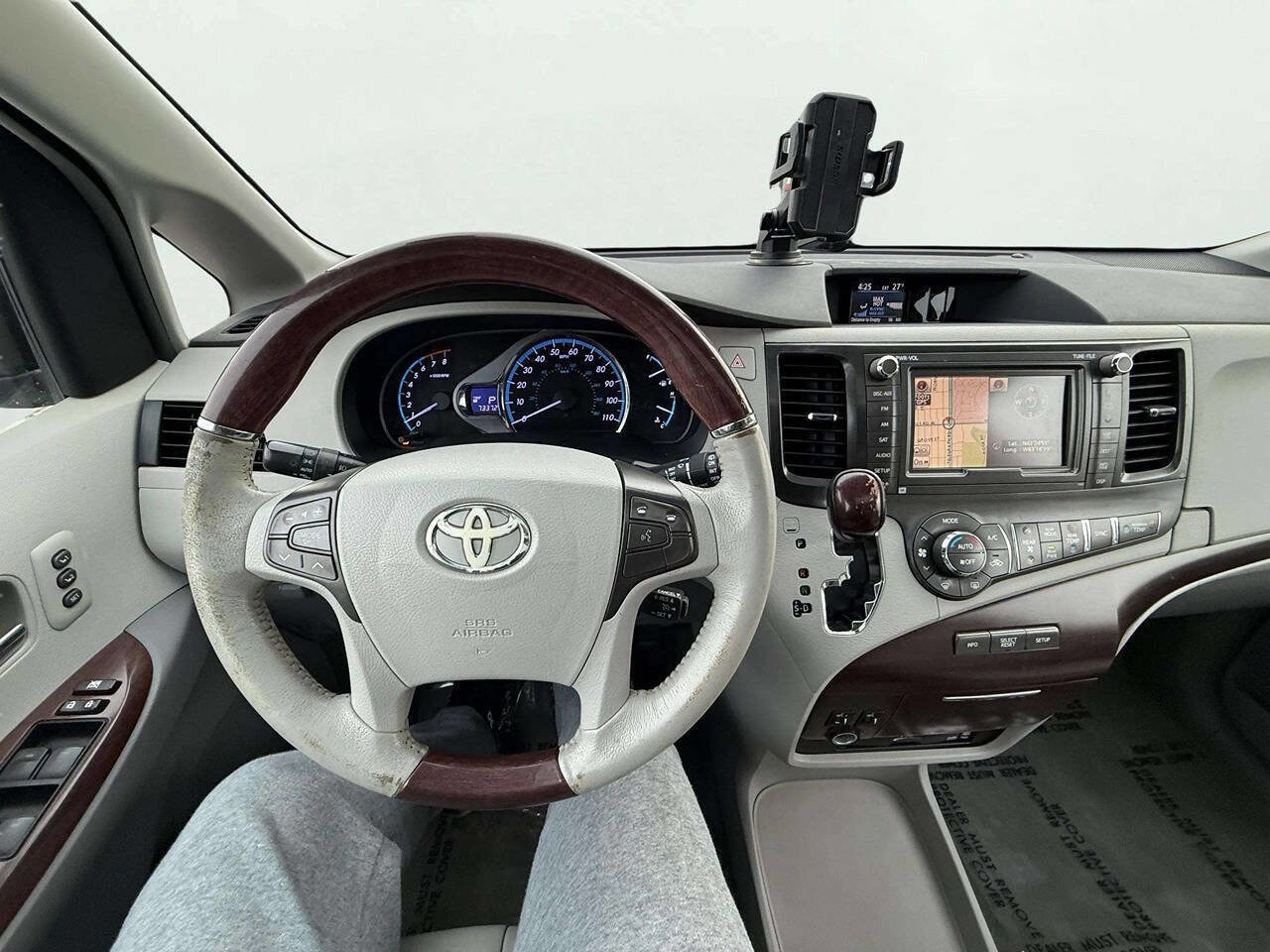 Used 2012 Toyota Sienna Limited image 16