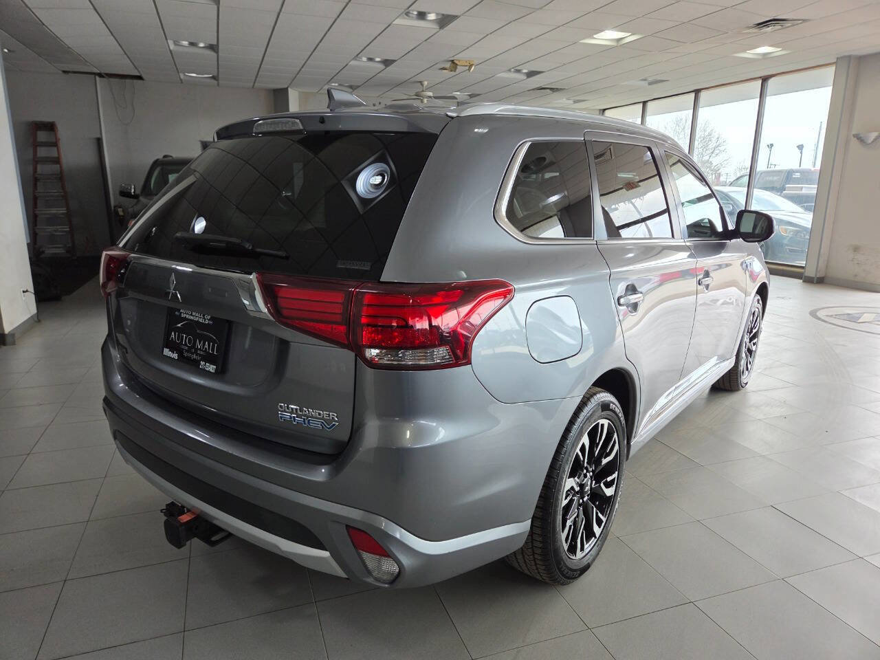 Used 2018 Mitsubishi Outlander SEL image 7