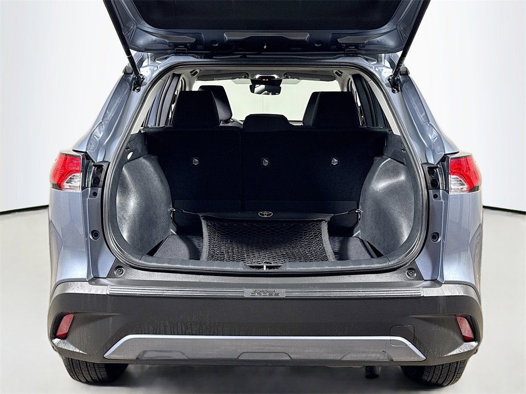 Used 2024 Toyota Corolla Cross LE image 23