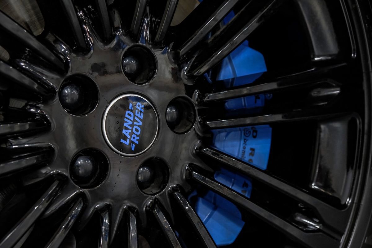 Used 2023 Land Rover Range Rover SE image 54